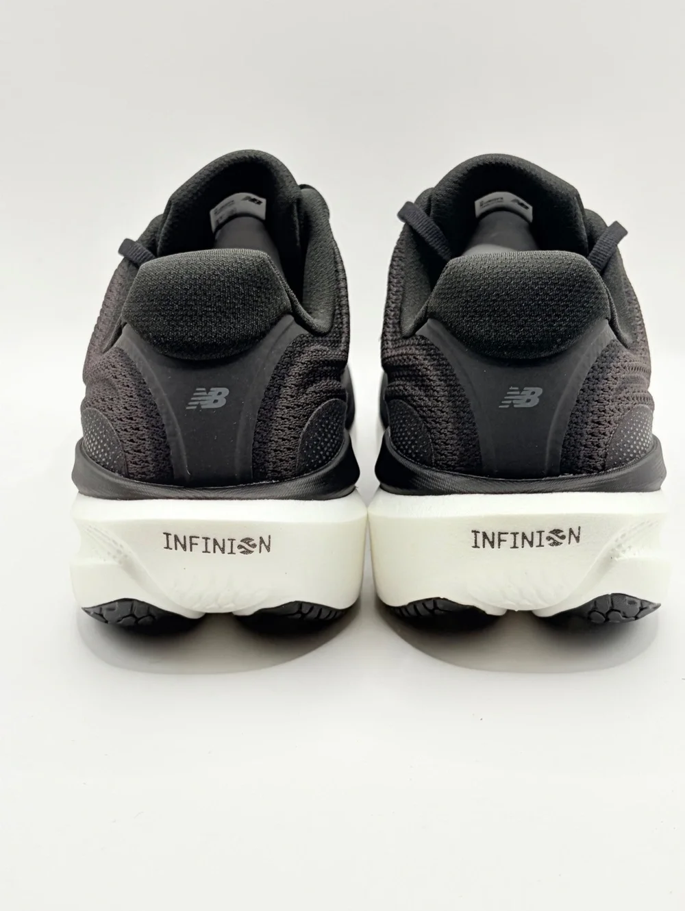 New Balance 1080 Running Shoes Size 8.5 US Black and White